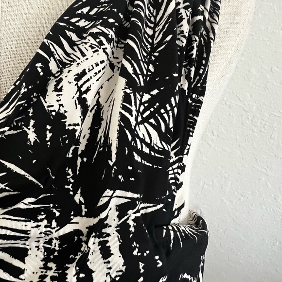 NWT Garnet Hill Ruched Wrap One Piece One Shoulder Swimsuit Size 8 - Picture 3 of 7